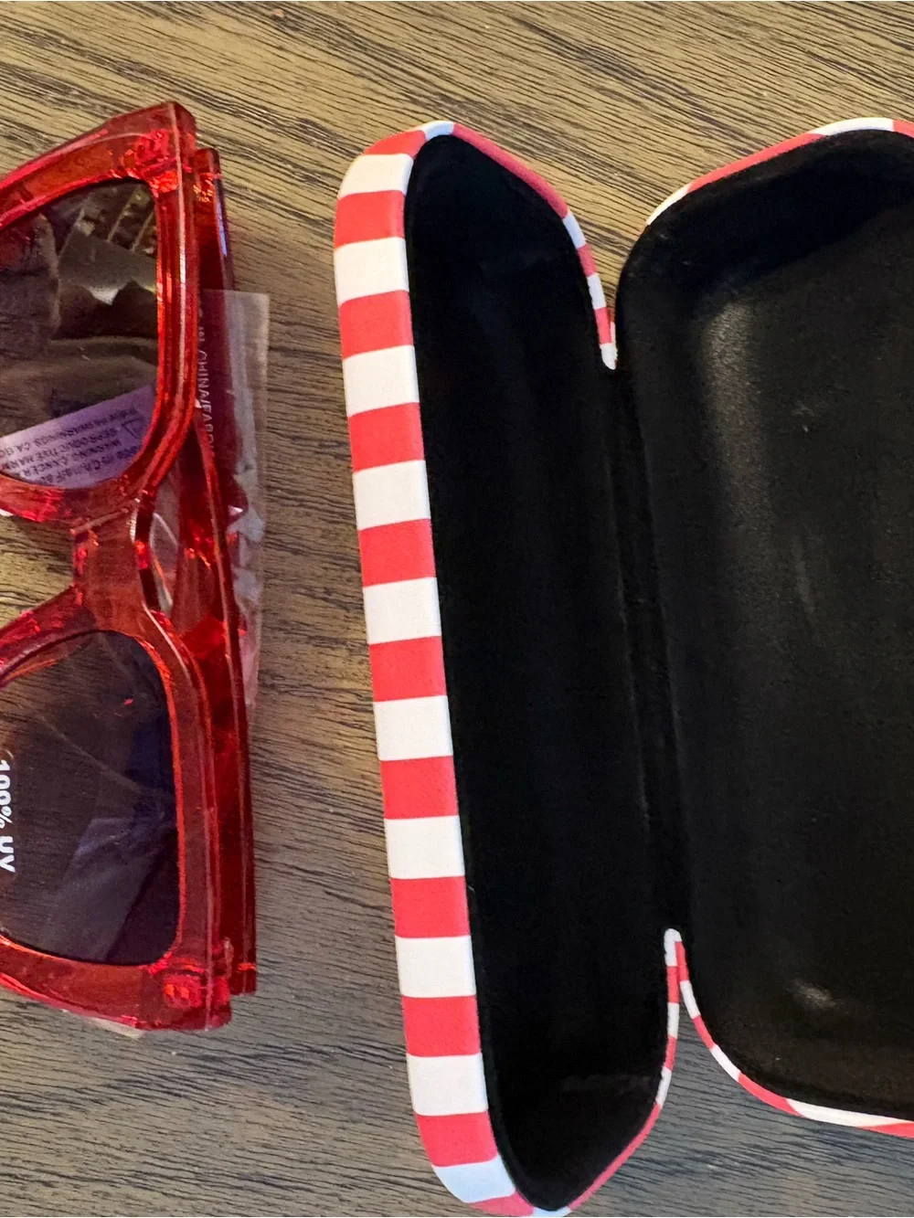 Maurices Red Square Sunglasses with case NEW